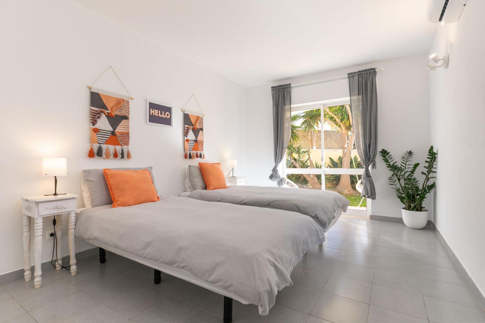 Charming Villa, - Pool - No Need For Car *