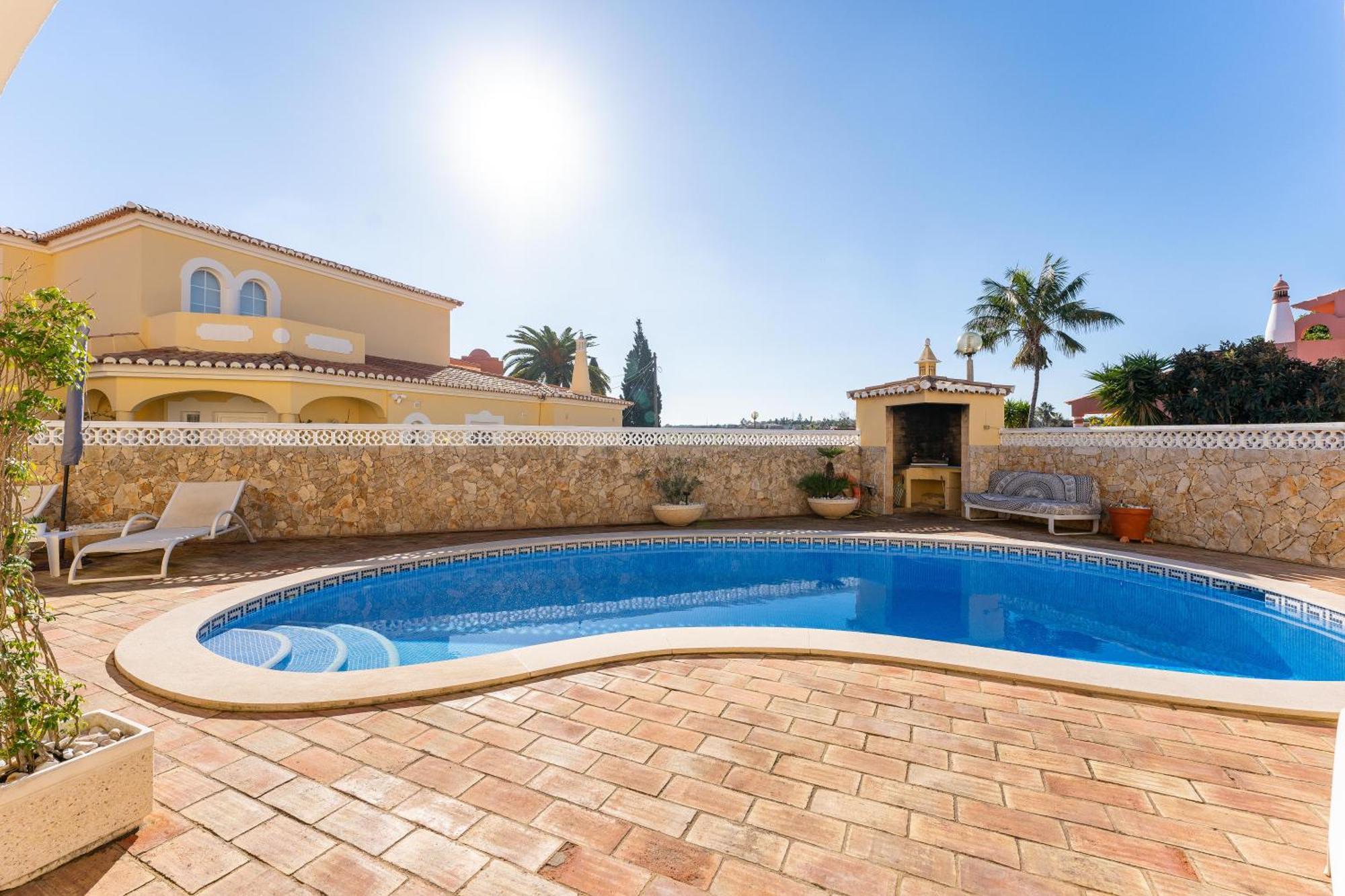 Villa Charming Villa, - Pool - No Need For Car *